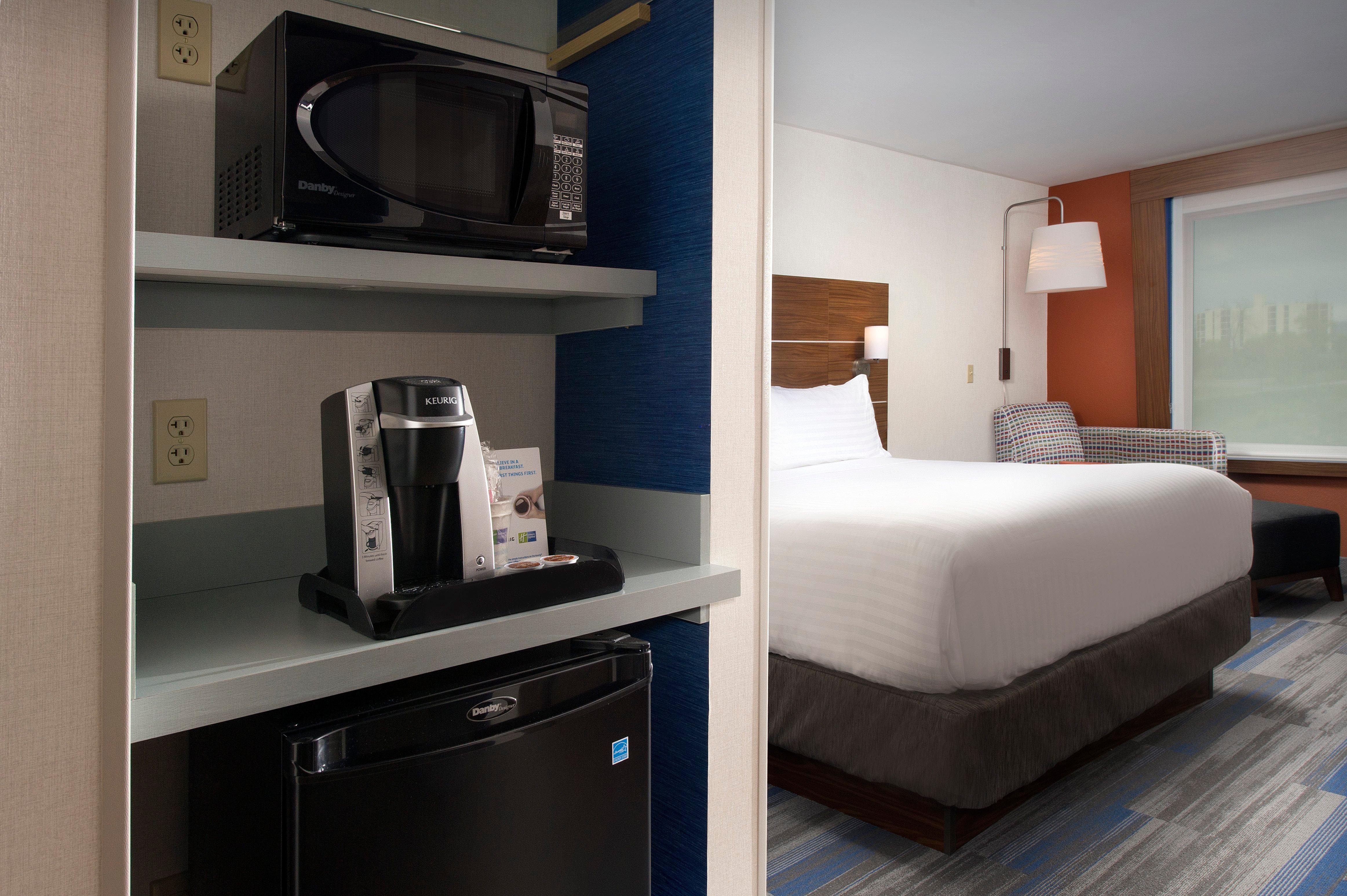 Holiday Inn Express & Suites By Ihg Altoona By Ihg Εξωτερικό φωτογραφία