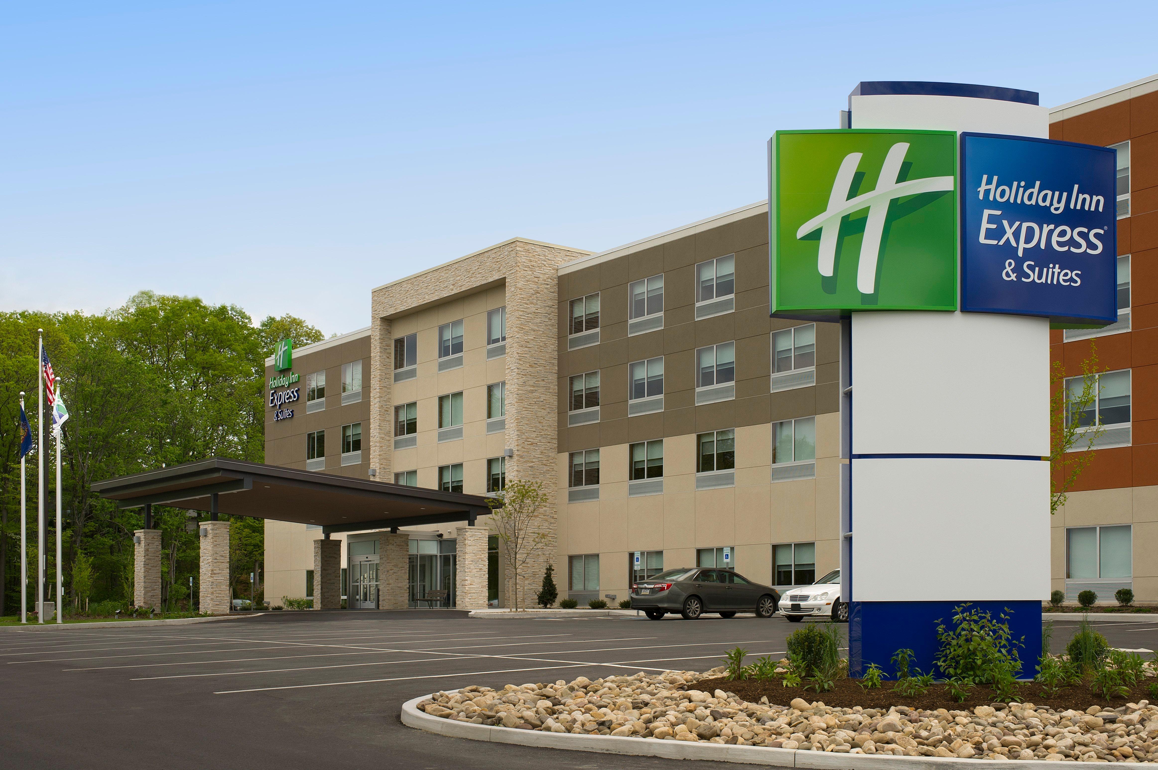Holiday Inn Express & Suites By Ihg Altoona By Ihg Εξωτερικό φωτογραφία